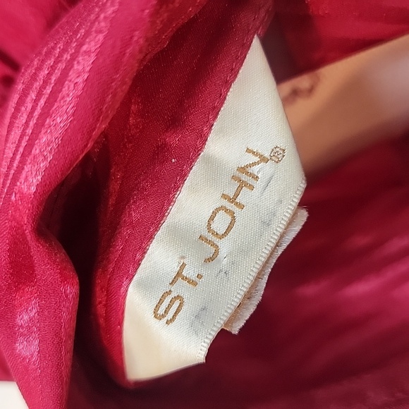 VTG | St John Tonal Striped Blouse In Cranberry - Picture 5 of 11